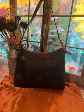 Dooney & Bourke Lg Cassidy Hobo